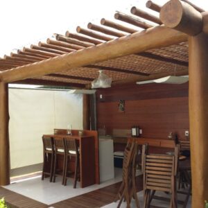 Caramanchão de eucalipto tratado